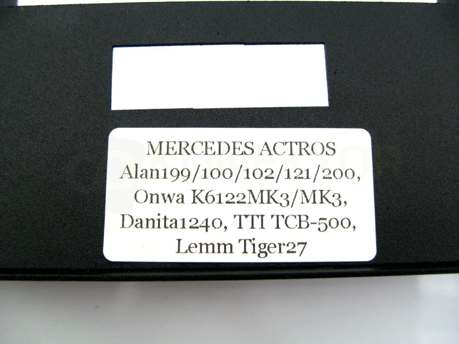 KIESZEŃ MONTAŻOWA MERCEDES ACTROS do CB Alan 199 100 102 200 ONWA MK3 TTI 550