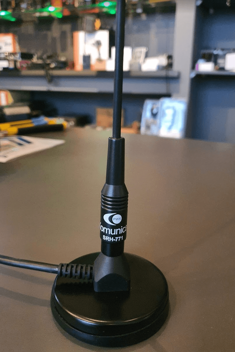 KOMUNICA BK-700 SMA-M mini podstawa magnetyczna 70mm - długi kabel 5m - np. do anten Icom IC-R6, TYT MD-UV380, MD-2017, SDRPlay, HACK RF itp.