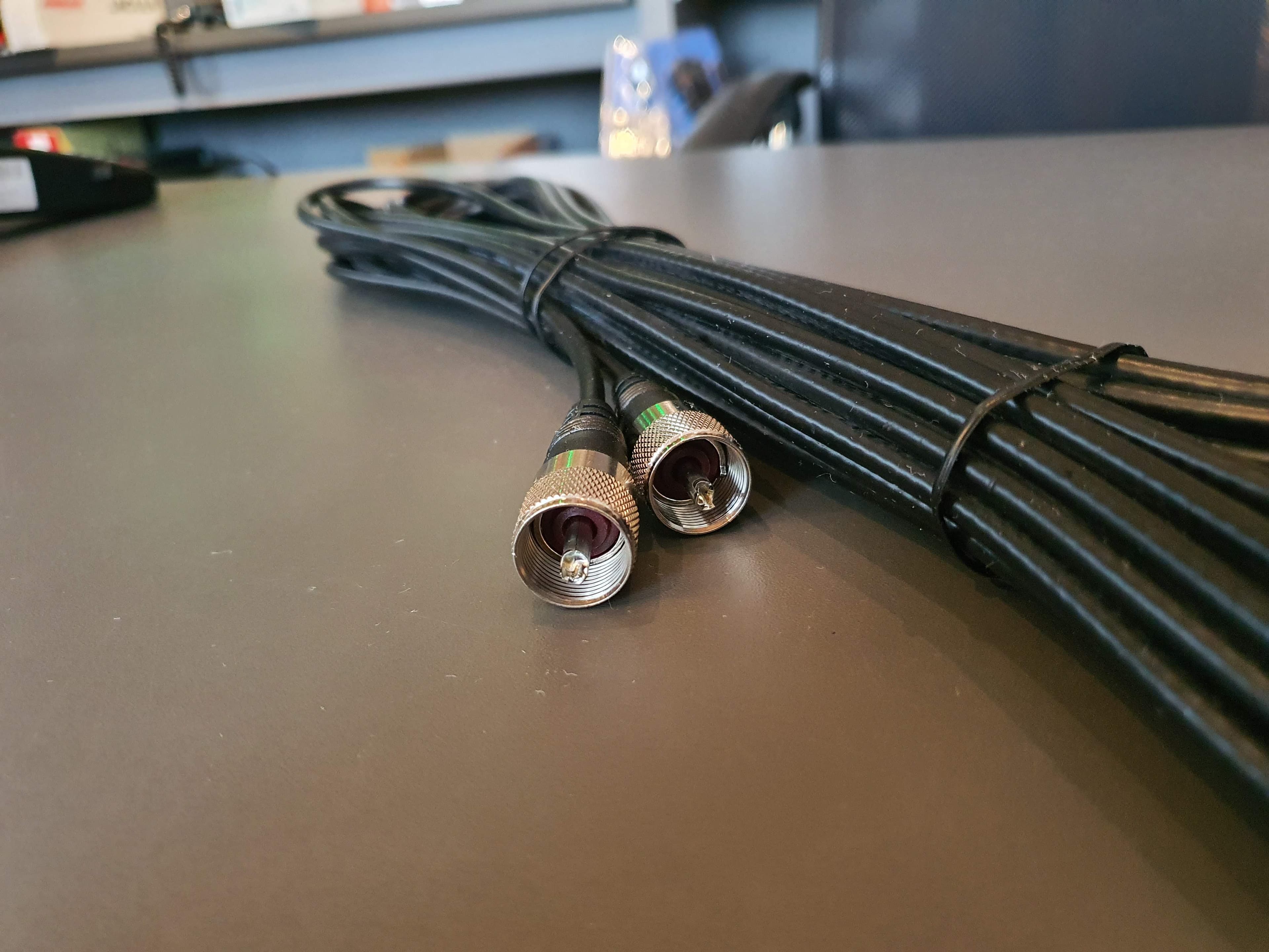 Kabel RG-58 Komunica 15m + zalutowane wtyki UC-1 (okablowanie do HF/CB/VHF/UHF/skanery/SDR)