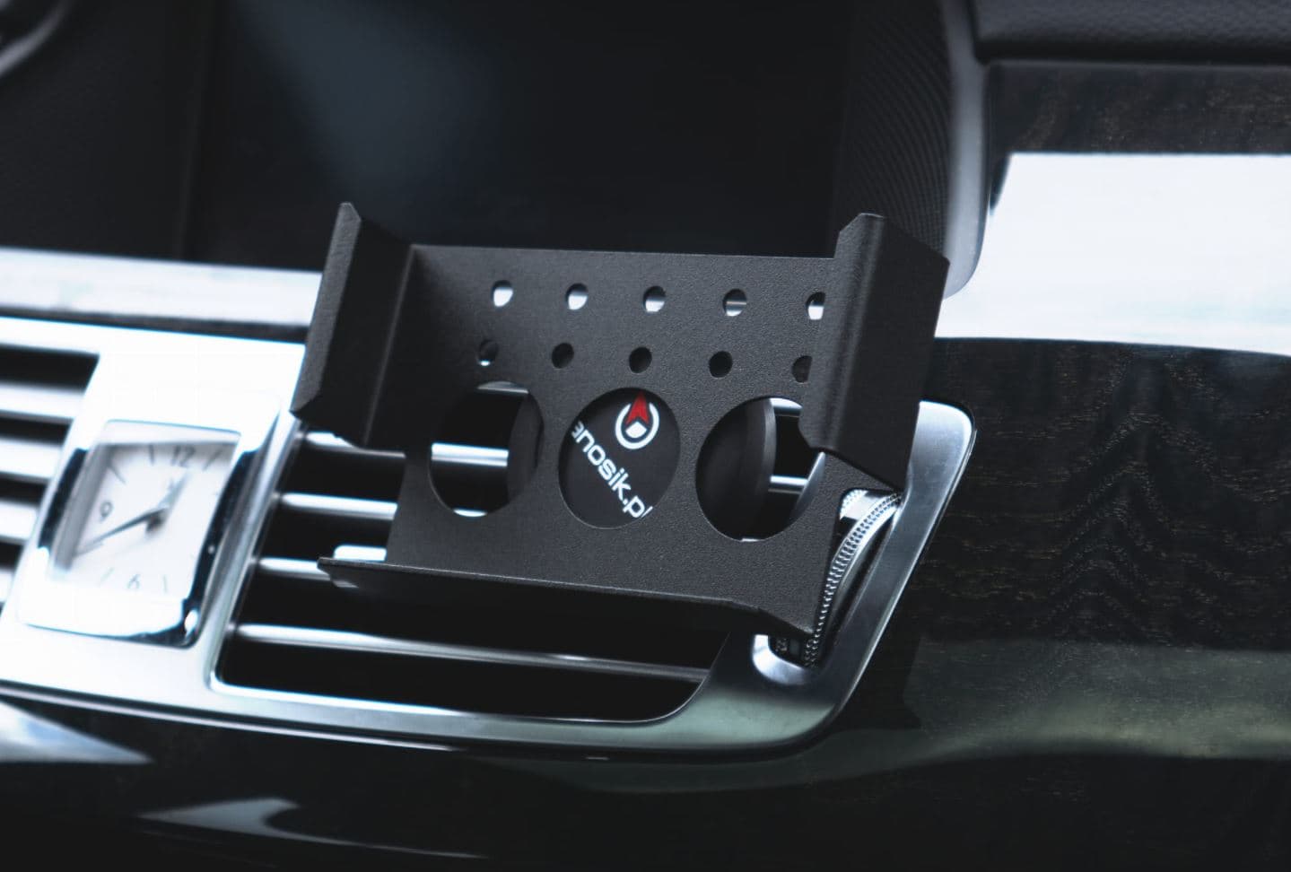 Holder magnetyczny + uchwyt do Yanosika GTR GT GTS (S-clusive) - specjalna metalowa ramka