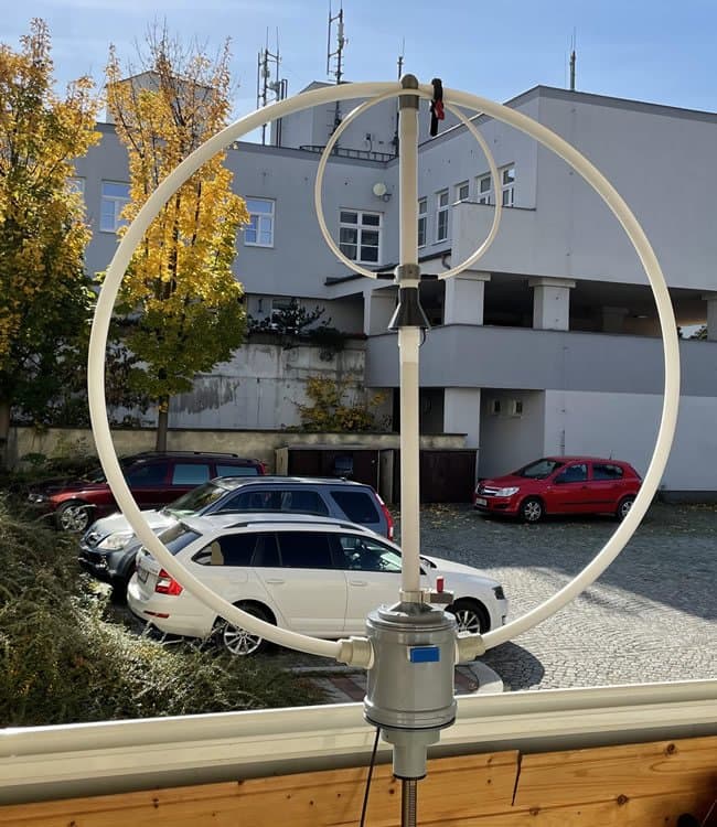 LOOPER MLA-S (RT/R) pętlowa antena magnetyczna RX/TX 60-10m (5,3-30MHz) 40W z tripodem (statywem) i sterownikiem