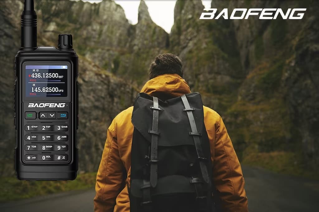 BAOFENG UV-17E radiotelefon ręczny 5W VHF/UHF 144-146/430-440MHz, wodoszczelny norma IP-54, radio FM, latarka LED, USB-C - kolor czarny