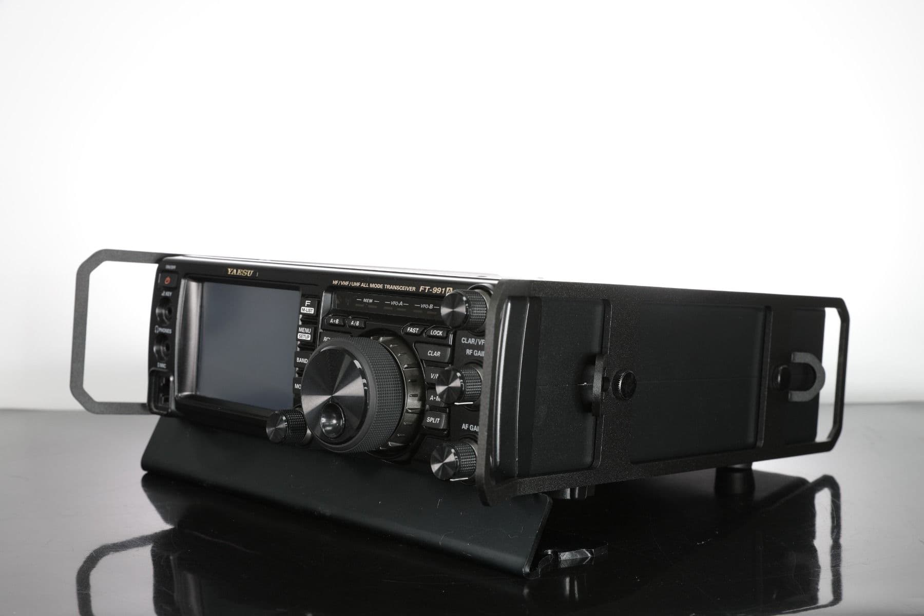 Dedykowane osłony boczne do radiostacji Yaesu FT-991 / Yaesu FT-991A - uchwyty aluminiowe