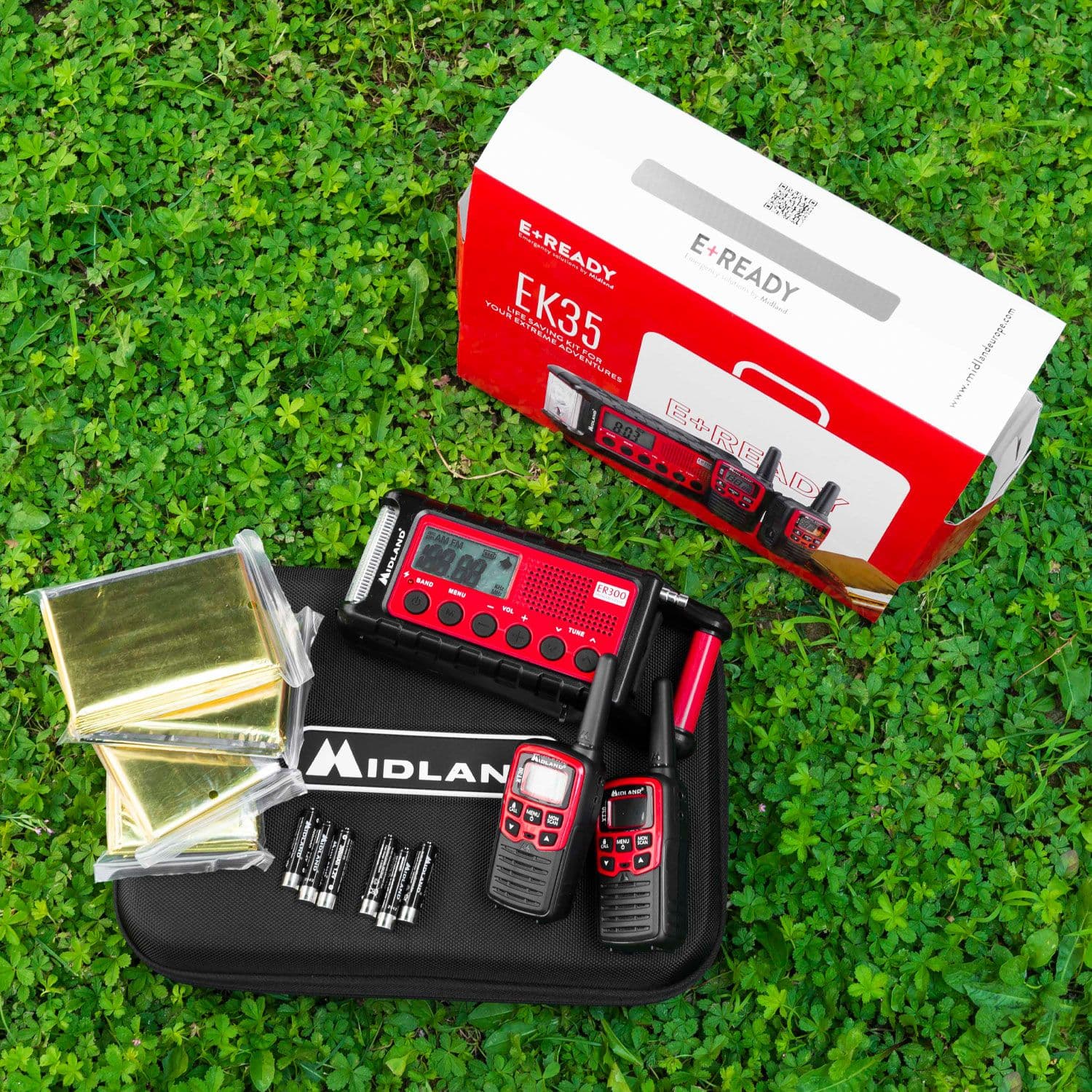 Midland EK35 zestaw awaryjny / ratunkowy: 2x krótkofalówka PMR XT30 + radio ER300 + koce ratunkowe 4 szt. (outdoor emergency kit)