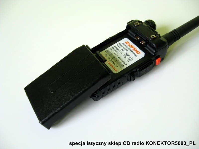 Pojemnik na baterie do Baofeng UV-5R, UV-5R HP, UV-8HX i podobnych (6x AAA)