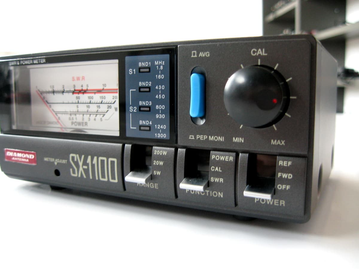 Diamond SX-1100 reflektometr 1.8-1300 MHz - pomiar SWR, mocy AVG/PEP do 200W