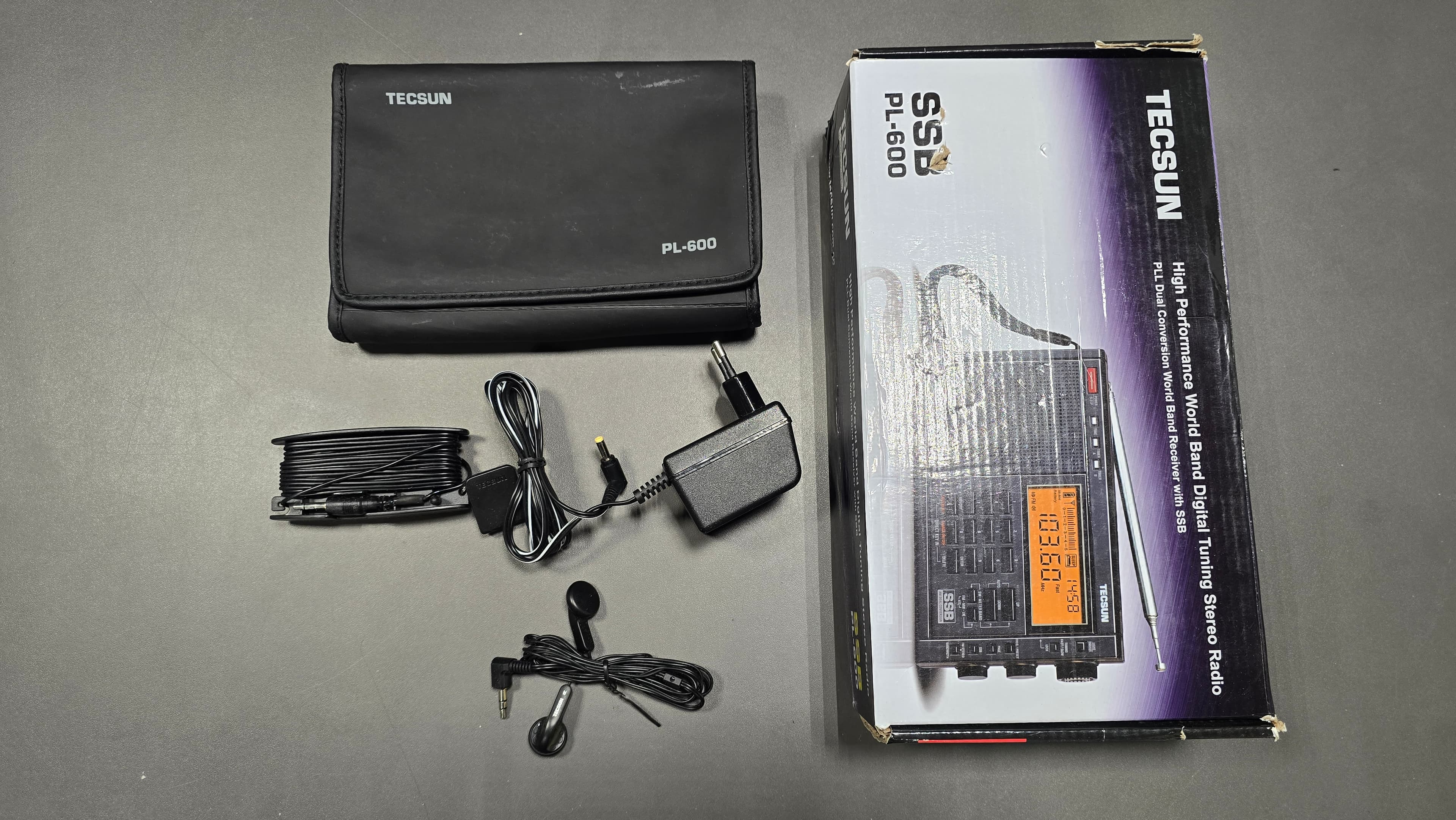 PRZECENA!! TECSUN PL-600 odbiornik globalny z SSB, podwójna przemiana - FM Stereo/MW/LW/SW, odsłuch CB/KF