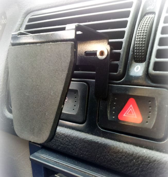 Uchwyt w kratkę wentylacyjną do radiotelefonów ręcznych, krótkofalówek, skanerów np. Alan 42, Albrecht AE 2990 AFS, Baofeng UV-5R, UV-82, Motorola T80, T82, Uniden UBC 125 XLT