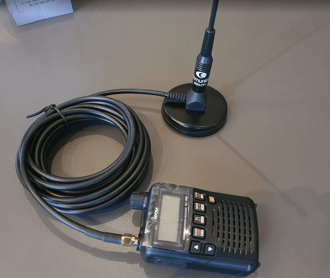 KOMUNICA BK-700 SMA-M mini podstawa magnetyczna 70mm - długi kabel 5m - np. do anten Icom IC-R6, TYT MD-UV380, MD-2017, SDRPlay, HACK RF itp.