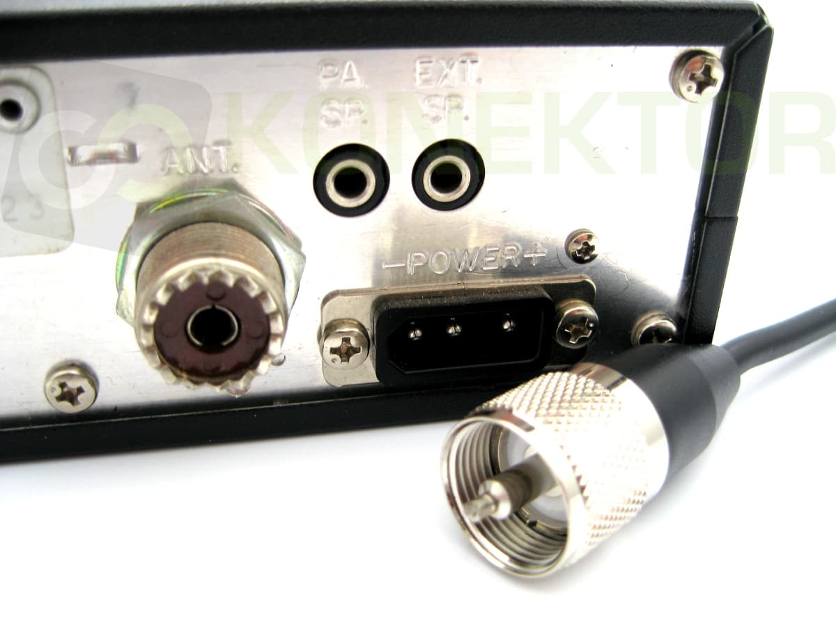 Adapter antenowy do SCANIA przejściówka UHF/wtyk FME do Scania, MAN i innych ciężarówek (nie wymaga lutowania)
