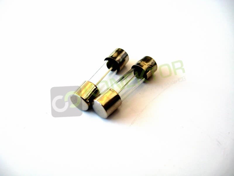 Bezpiecznik szklany 15A 20mm F15AL250V (komplet 2szt.) np. do wtyku zapalniczki CB radio