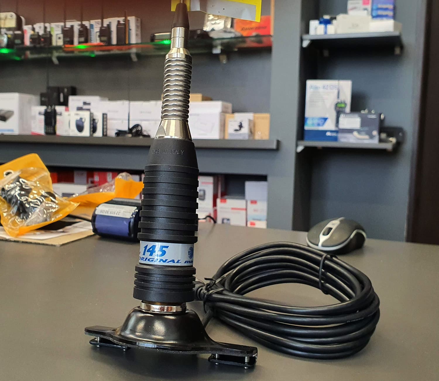 Jetfon BPC estetyczny uchwyt klapowy główka PL, kabel 4,20m, wtyk antenowy, osłona gniazda - do anten CB KF VHF UHF