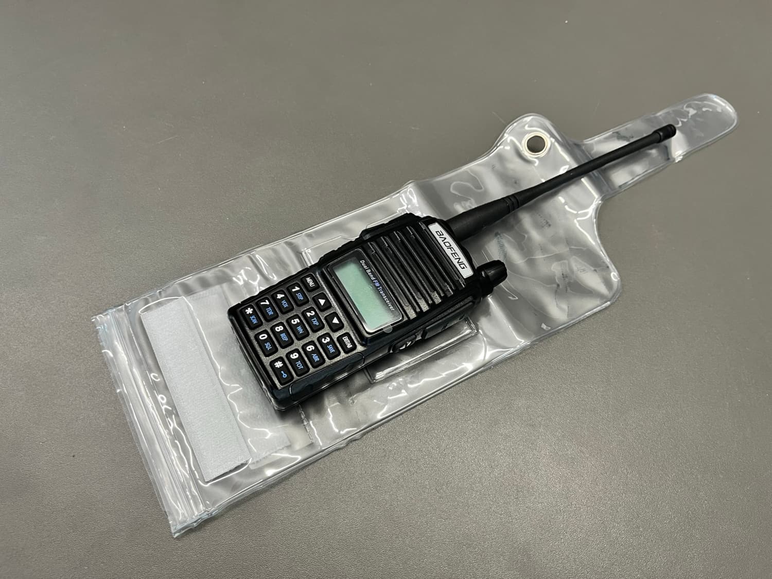 Jetfon FW00 pokrowiec wodoszczelny i pyłoszczelny do krótkofalówek, skanerów, PMR itp. przezroczysty (np. Baofeng, Zastone, Wouxun, Kenwood, Icom, Motorola, Uniden)