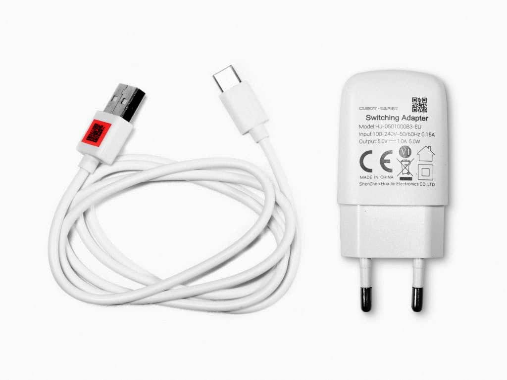 Ładowarka uniwersalna sieciowa 230V USB 5V 1A + kabel USB-C 95cm