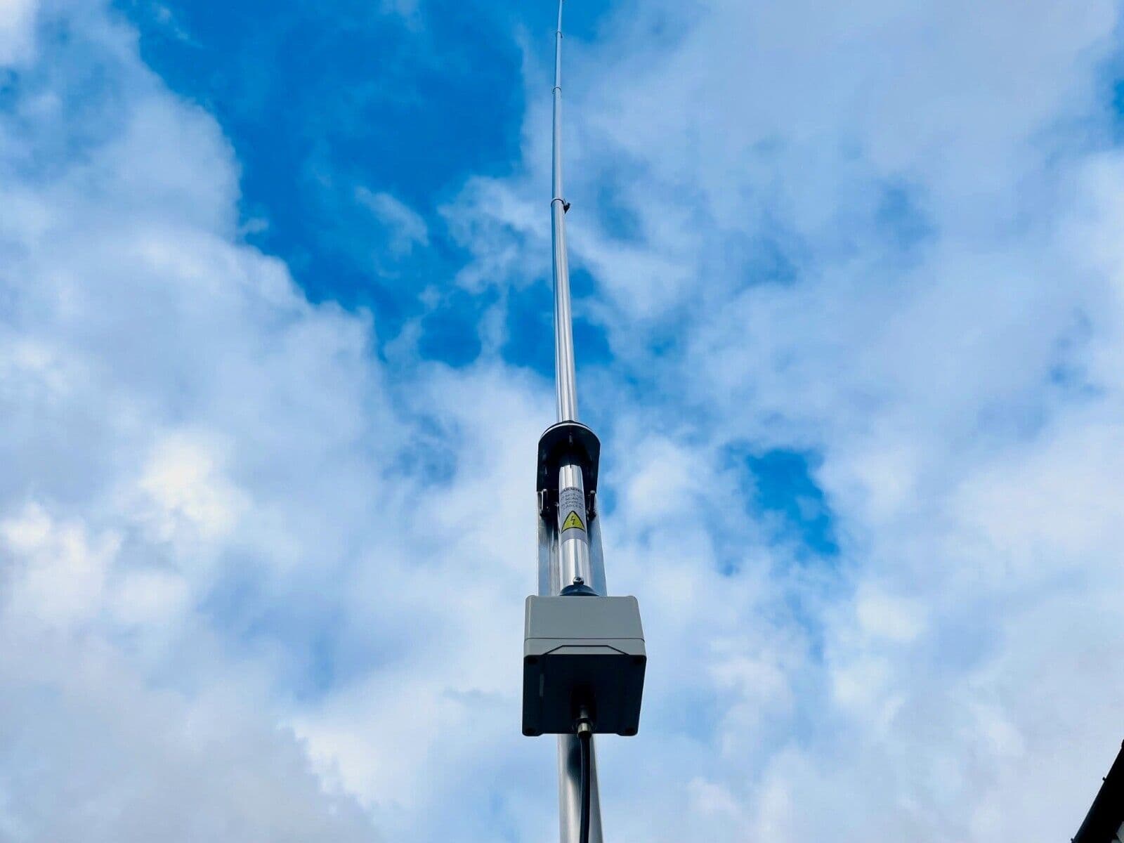 Sigma SE HF X80 XP 1KW alu antena KF wielopasmowa 3.5-52MHz długość 600cm antena bazowa pionowa
