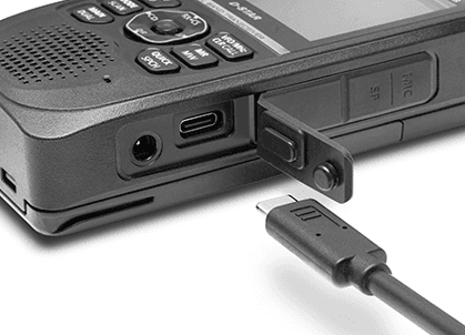 ICOM ID-52E PLUS radiotelefon ręczny VHF/UHF z D-STAR, GPS, IPX7, nagrywanie na kartę SD, Bluetooth, kolorowy wyświetlacz - Made in Japan