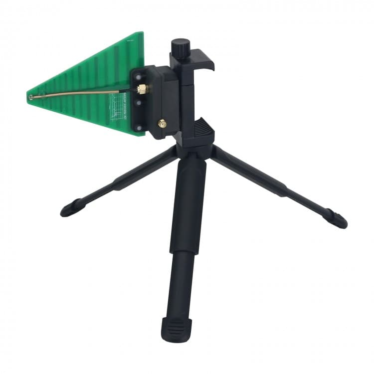 Radiora WB-6 antena kierunkowa szerokopasmowa 0.5GHz-6GHz + LNA 20dB (np. do UAV, analizatora widma, EMC, odbiornik HackRF One, RTL-SDR, SDRPlay, N300U, S300U, Uniden, Icom, AOR)