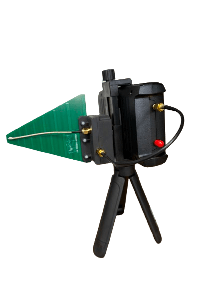 Radiora WB-6 antena kierunkowa szerokopasmowa 0.5GHz-6GHz + LNA 20dB (np. do UAV, analizatora widma, EMC, odbiornik HackRF One, RTL-SDR, SDRPlay, N300U, S300U, Uniden, Icom, AOR)