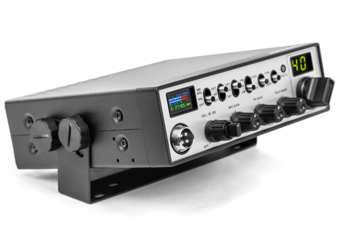 JOPIX 900 PRO solidne CB radio AM/FM, zasilanie 12/24V - do ciężarówki, busa, koparki, traktora itp.