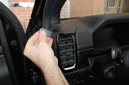 Brodit ProClip do Ford Ranger 23-26, Raptor 23-26, Wildtrak 23-26 uchwyt samochodowy w kratkę wentylacyjną 805834 *SUPERJAKOŚĆ* 5 lat gwarancji