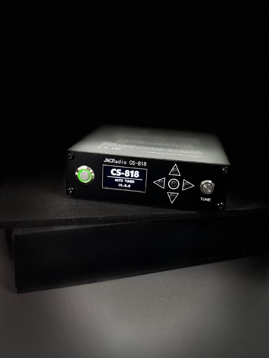 JNCRadio CS-818 skrzynka antenowa 1.8-54MHz / 30W, integracja z Yaesu FT-817 / FT-818, tuner antenowy z baterią - również do Icom IC-705
