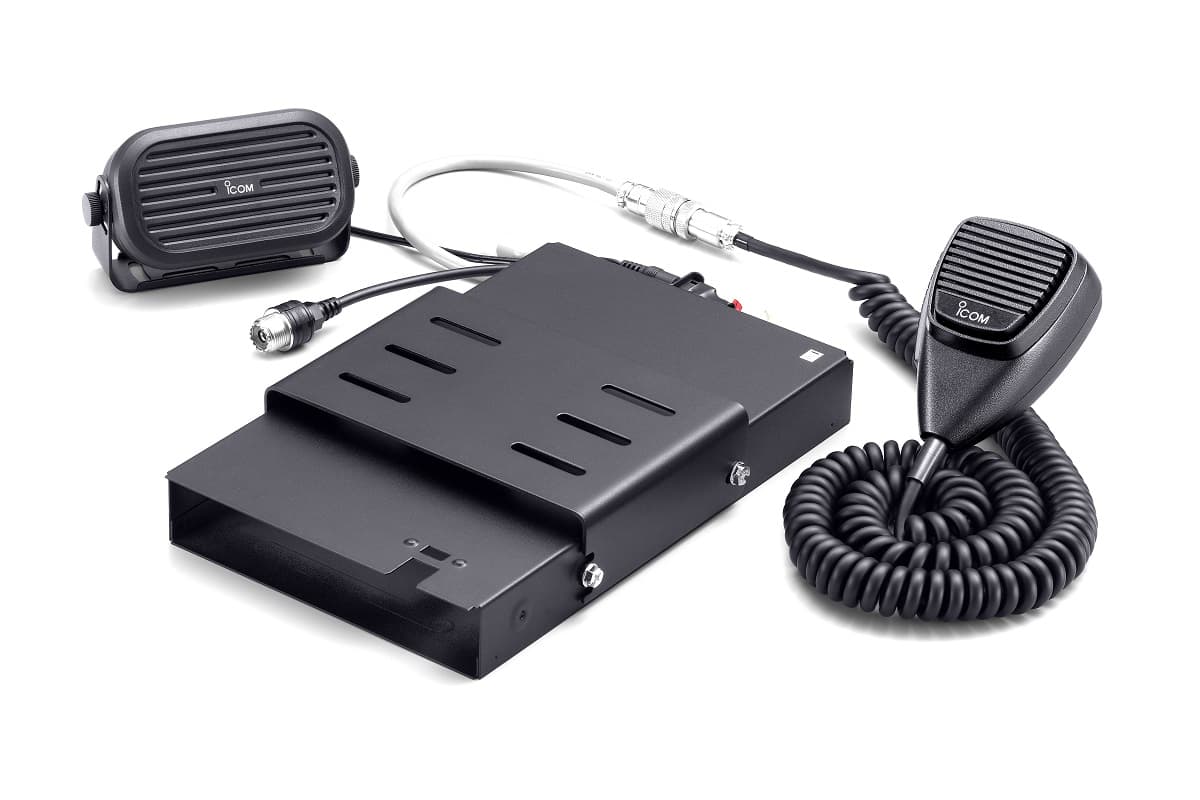 Icom MB-53 uchwyt do radiostacji lotniczej Icom A-210E z mikrofonem i głośnikiem zewnętrznym
