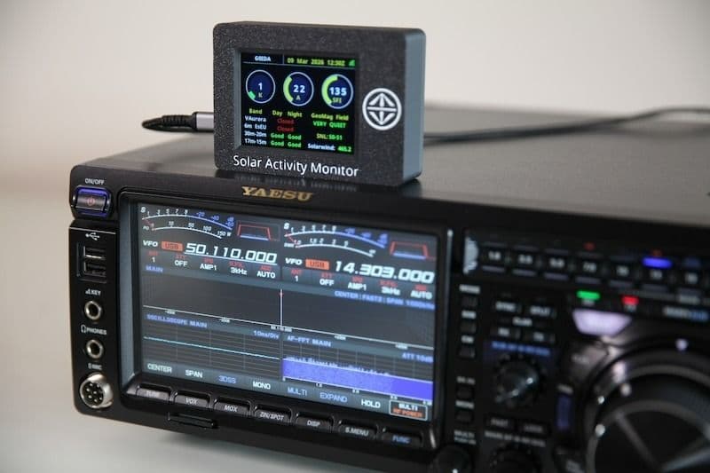 ShackComs Solar Activity Monitor - monitor propagacji HF / VHF i aktywności słonecznej