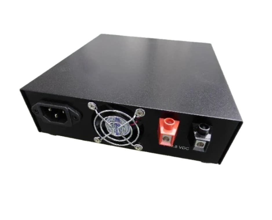 Samlex SEC-1235G zasilacz impulsowy 35A 13.8V, niski poziom RFI - radiokomunikacja profesjonalna, amatorska